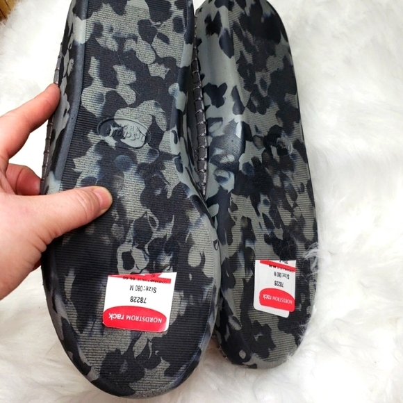 Dr. Scholl's Men's Cozy Bro Grey Nylon Slippers 8M Camo NWT NEW - Picture 12 of 13